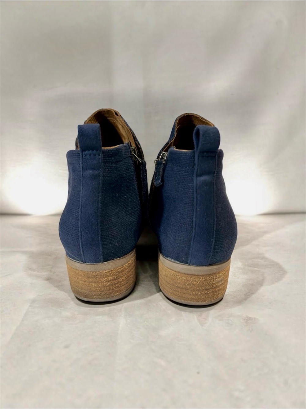 TOMS Navy Blue Suede Ankle Boots – Size 11W - Picture 6 of 9